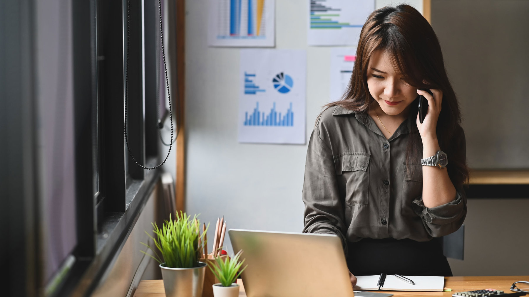 Phone Calls vs. Emails: Choosing the Right Communication Method